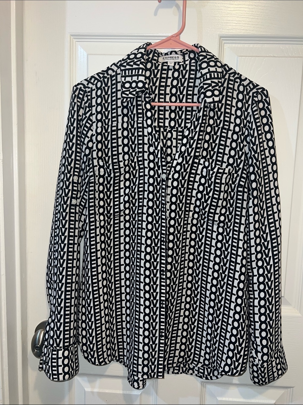 Express Black & White 'LOVE' Graphic Button-Up Shirt